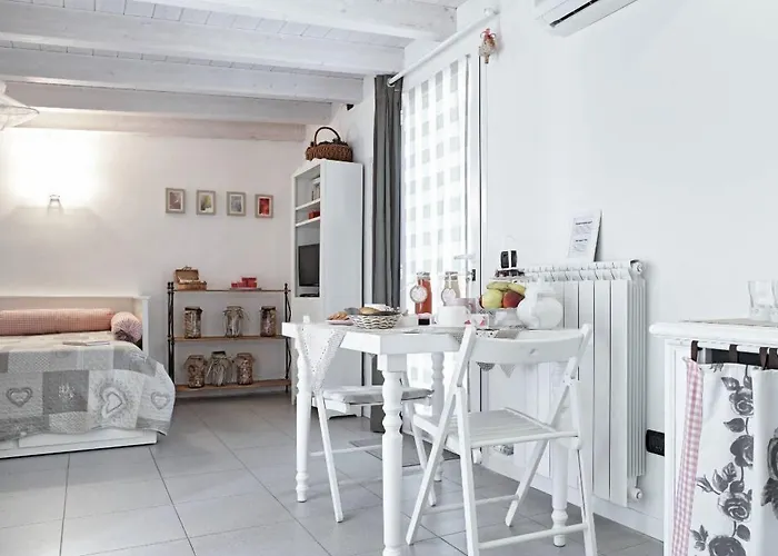 Casetta Bianca B&B Bed & Breakfast San Giovanni Lupatoto