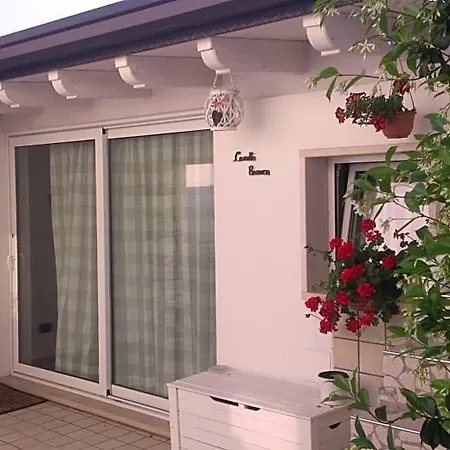 Casetta Bianca فندق مبيت وإفطار 3*