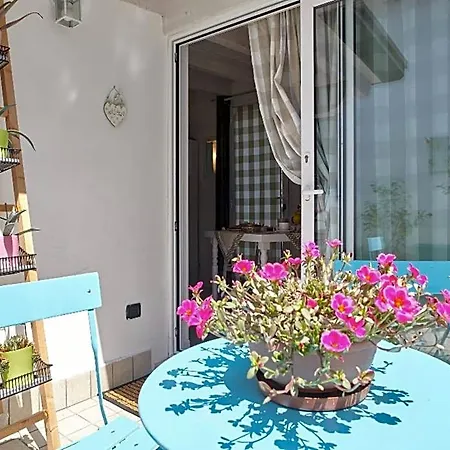 Casetta Bianca فندق مبيت وإفطار 3*