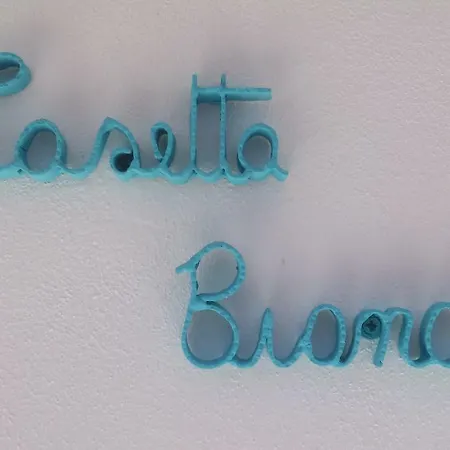 Casetta Bianca فندق مبيت وإفطار سان جيوفانّي لوباتوتو